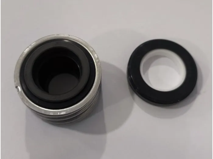 Сальник D14 Matrix CER/CAR/VITON