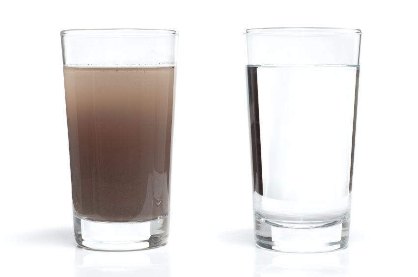 Два стакани води